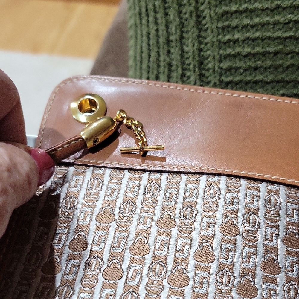 Vintage Judith Lieber Bag - Picture 6 of 8